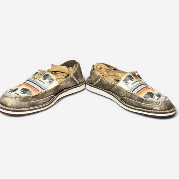 Ariat Slip-On Suede Cruiser Shoes with Buffalo Print - Picture 6 of 7